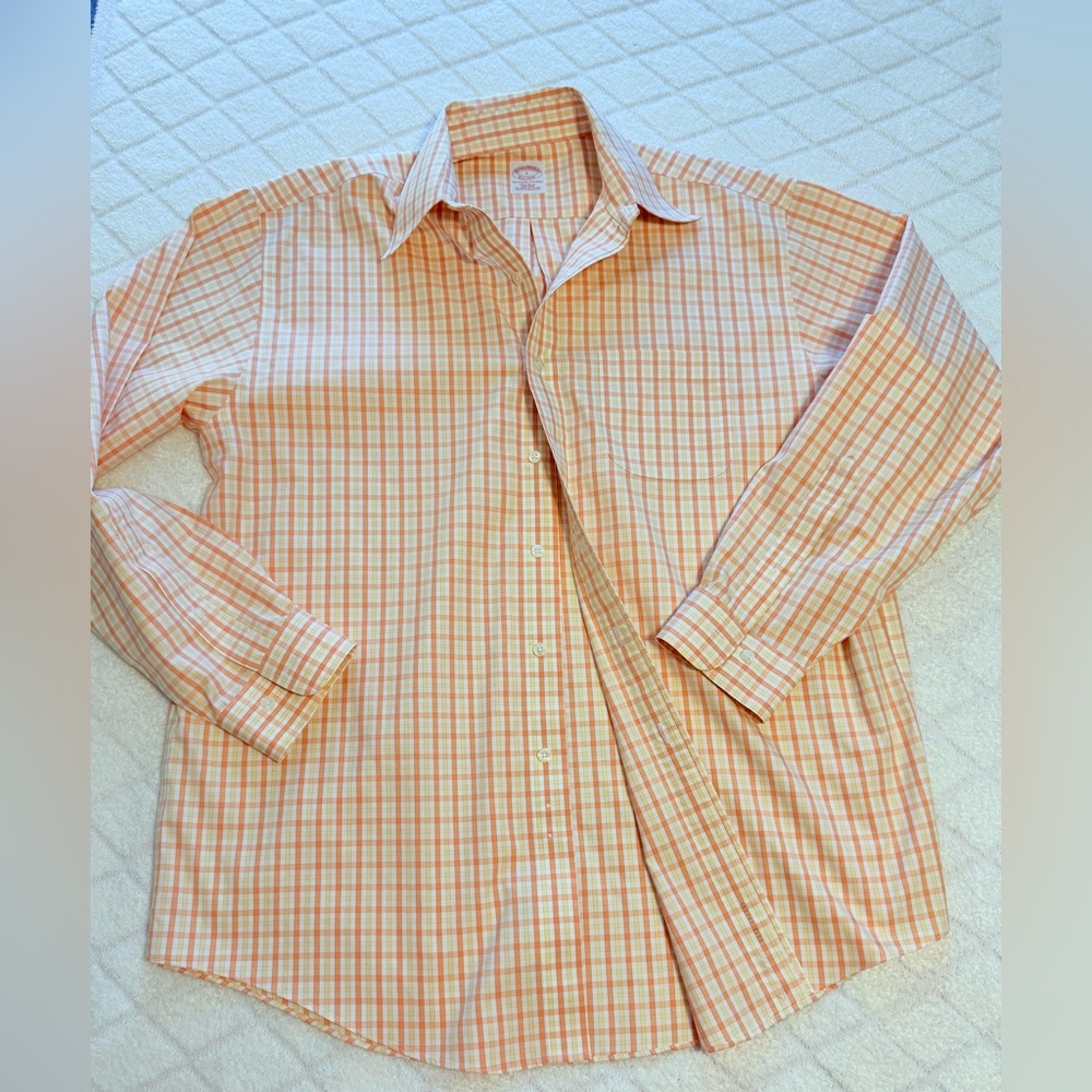 Brooks brothers  Dress Shirt, Like New Size Large , Pastel Orange/peach